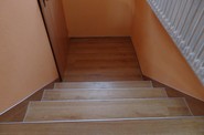Schody obložené vinylem (hliníkové schodové hrany) 2